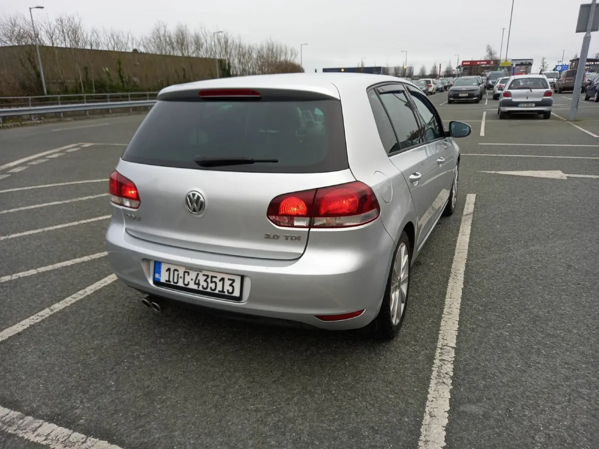 Volkswagen Golf 2010 - Image 1