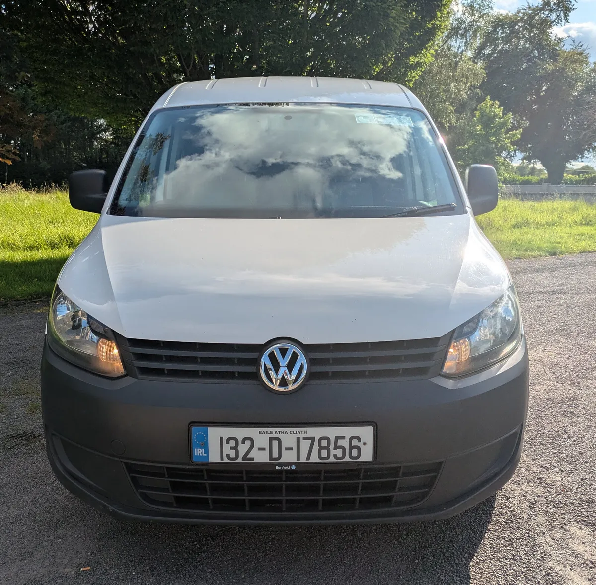 Volkswagen Caddy 2013 - Image 2
