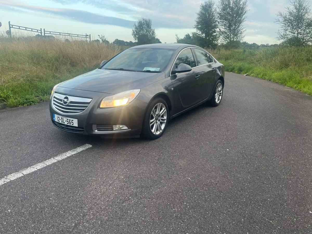 2012 Opel insignia 2.0 litre diesel nct and taxed - Image 1