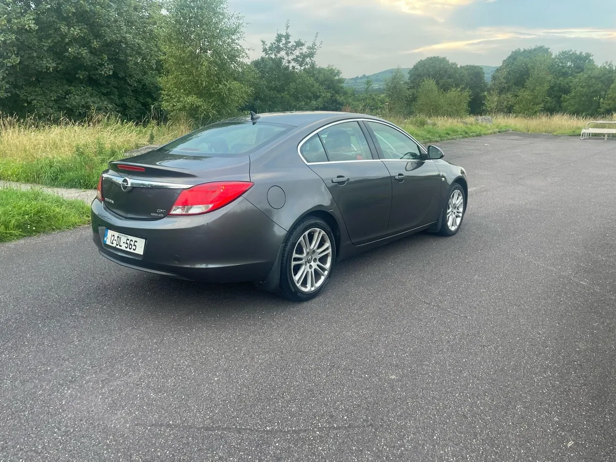 2012 Opel insignia 2.0 litre diesel nct and taxed - Image 3