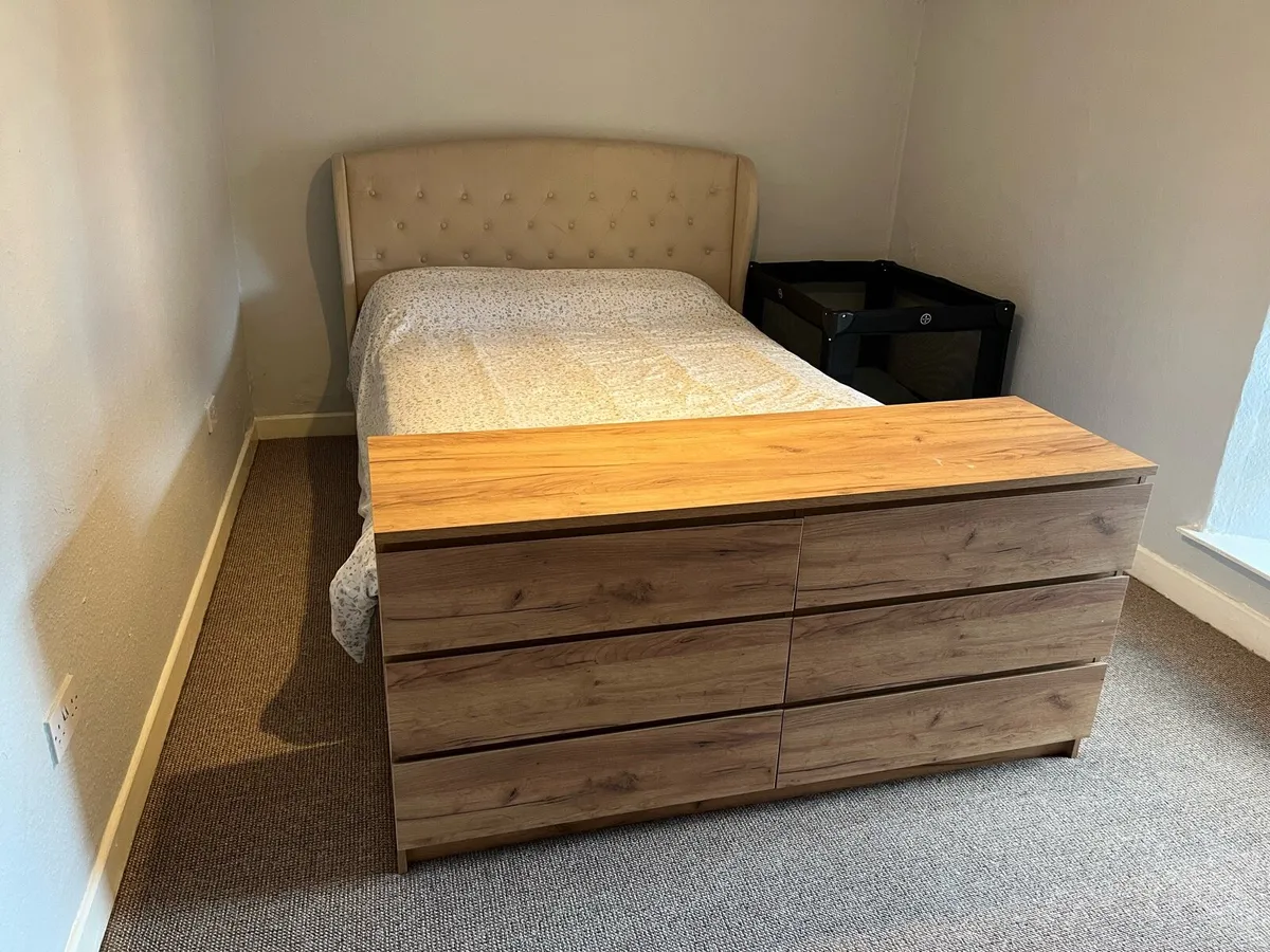 Queen size fabric bed - Image 2