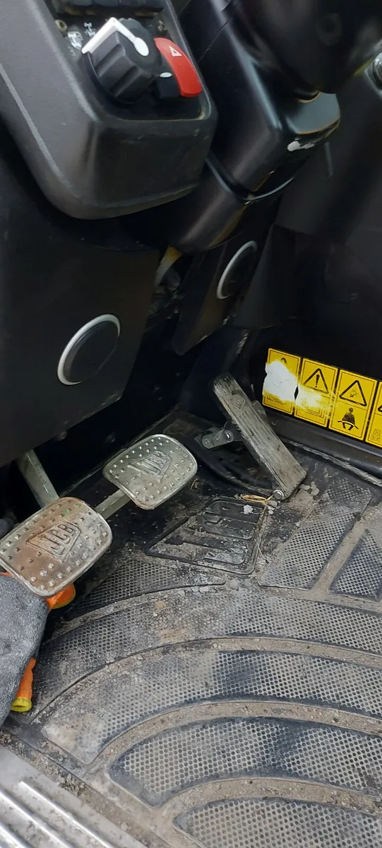 Jcb - Image 2