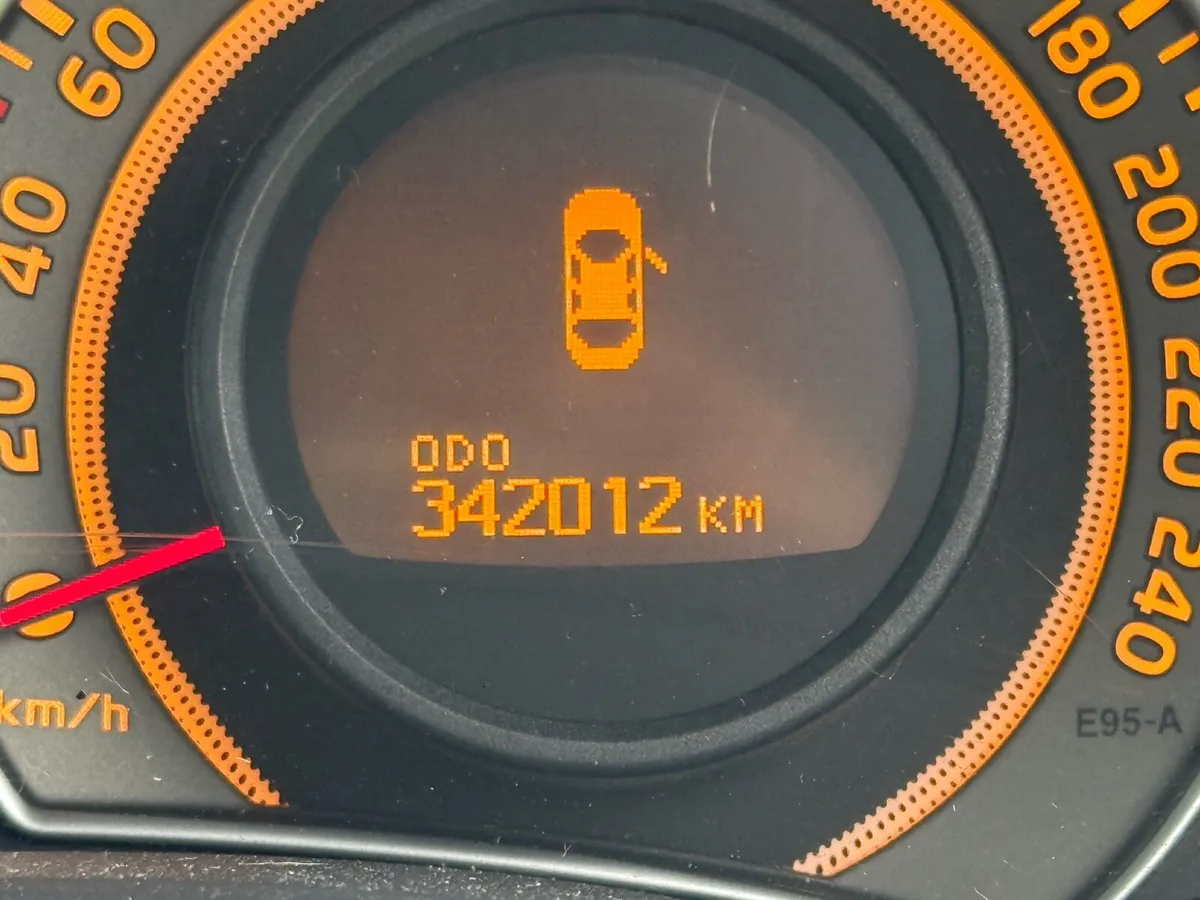 Toyota corolla - Image 4