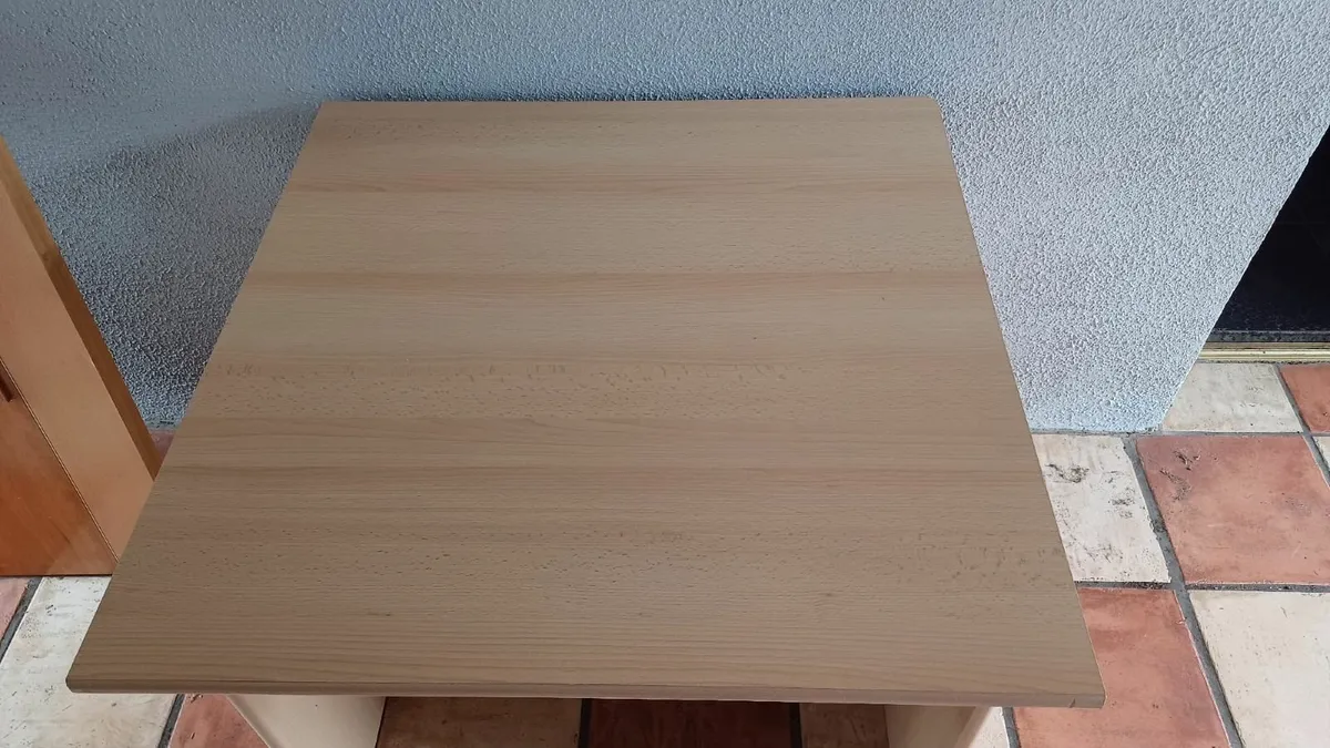 Study desk - Image 1