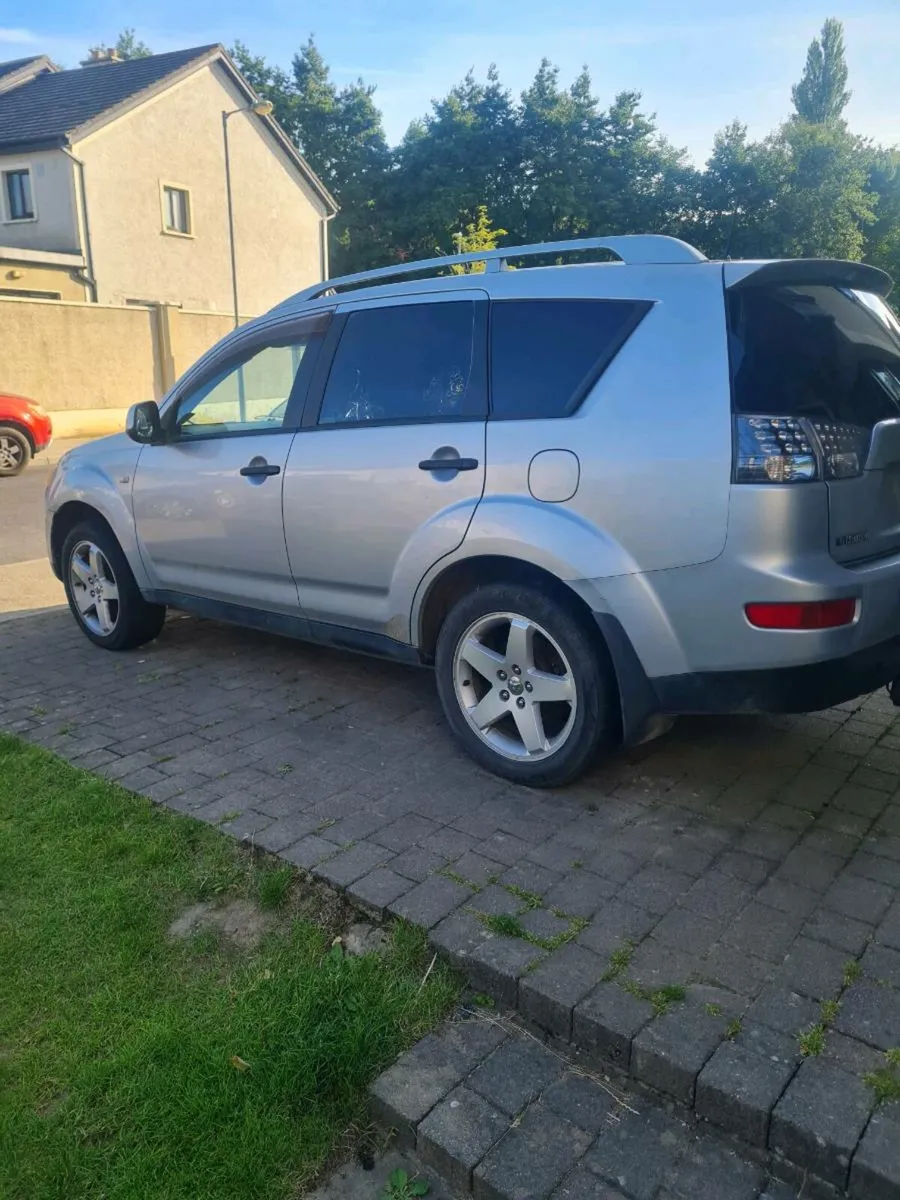 Car - Image 1