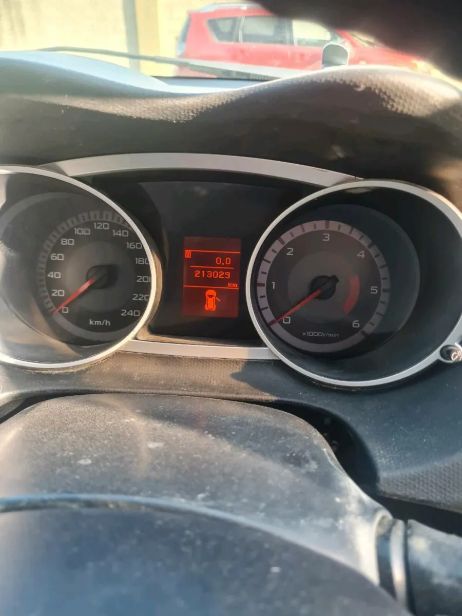 Car - Image 4