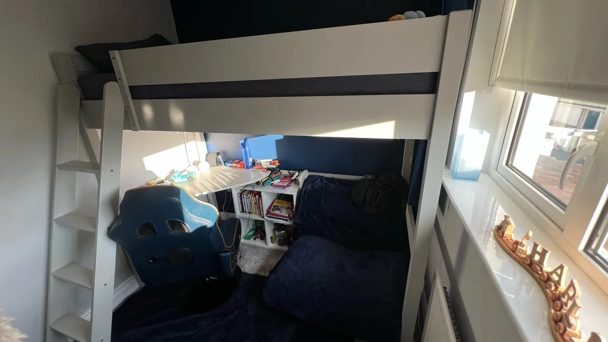 Jellybean group highsleeper bed with desk & futon - Image 4