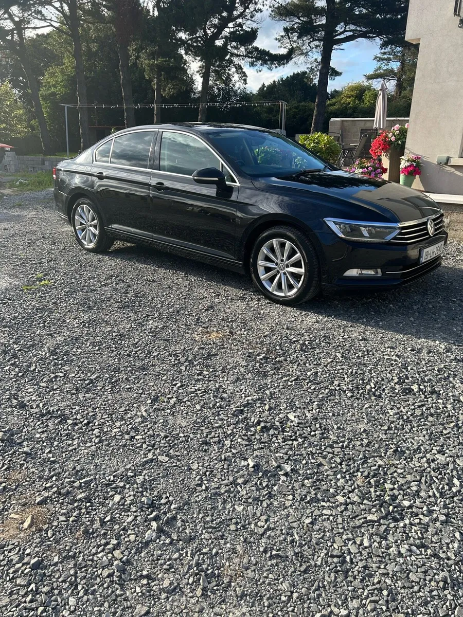 2019 Volkswagen Passat 2.0 TDI Comfortline - Image 2