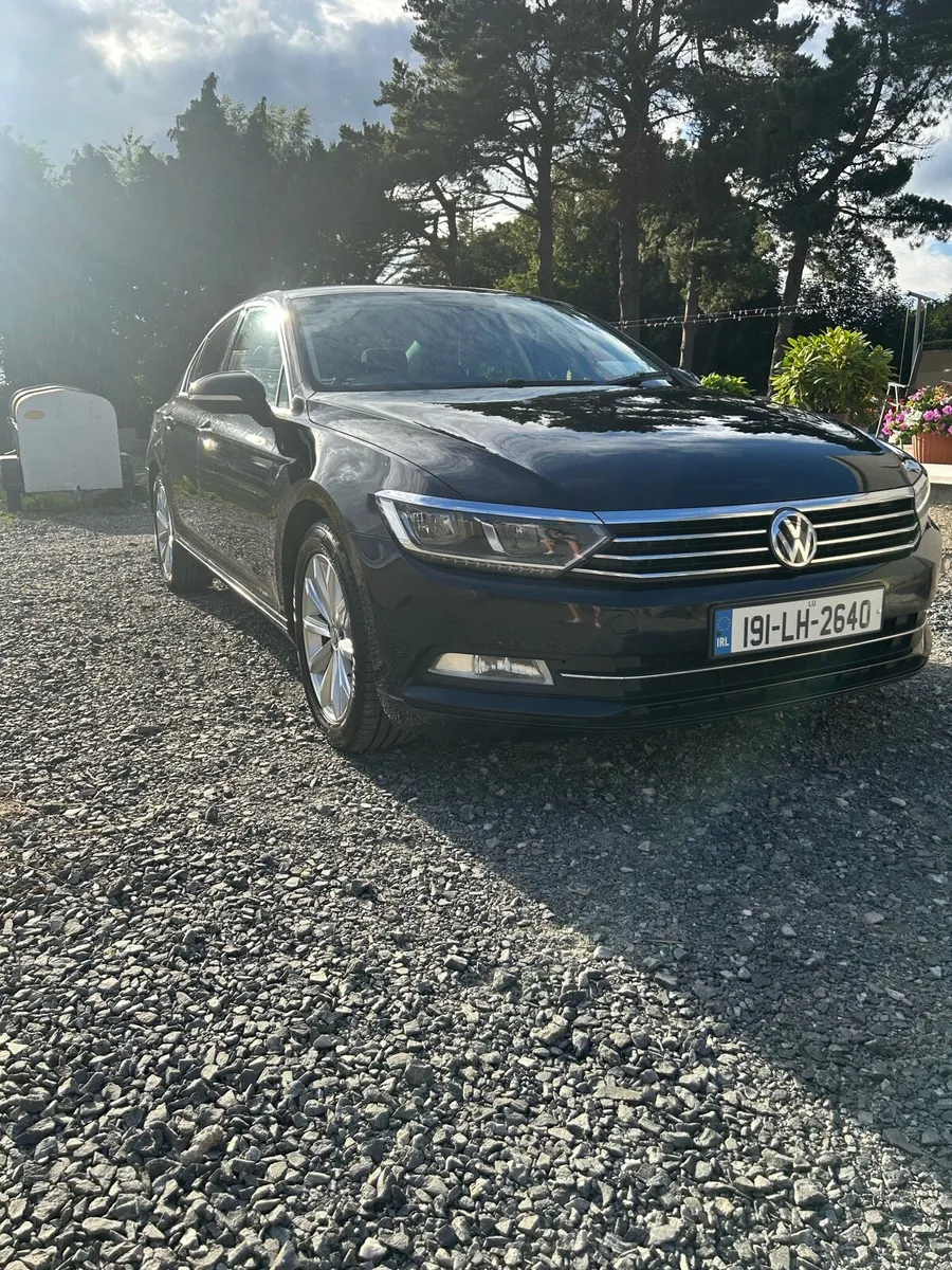 2019 Volkswagen Passat 2.0 TDI Comfortline - Image 1