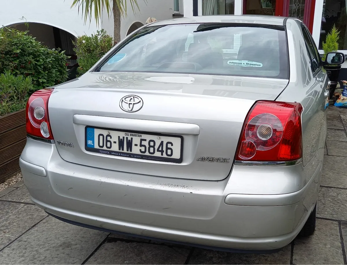 Toyota Avensis Aura 1.6 petrol - Image 2