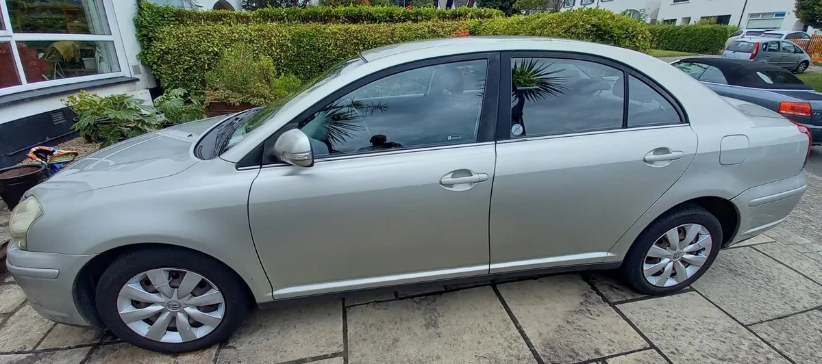 Toyota Avensis Aura 1.6 petrol - Image 4