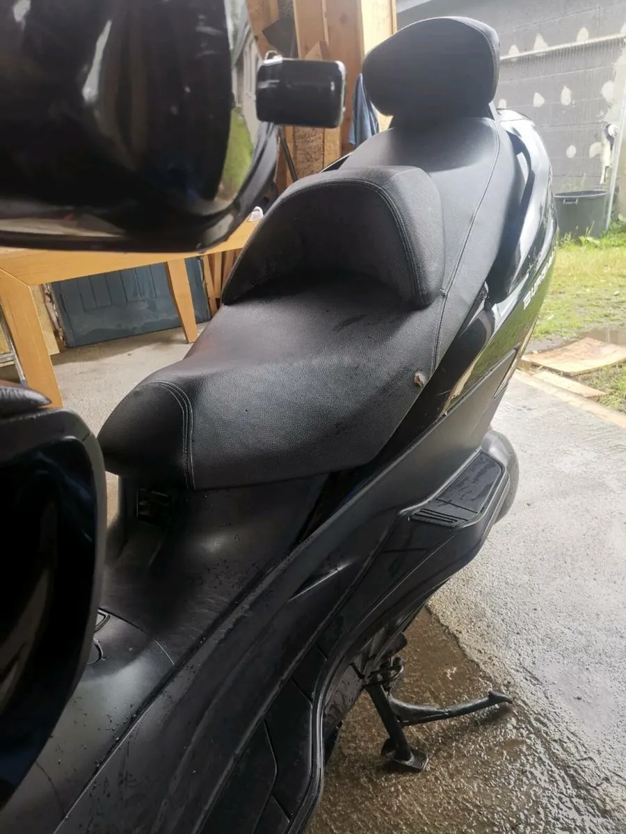 Suzuki burgman - Image 1