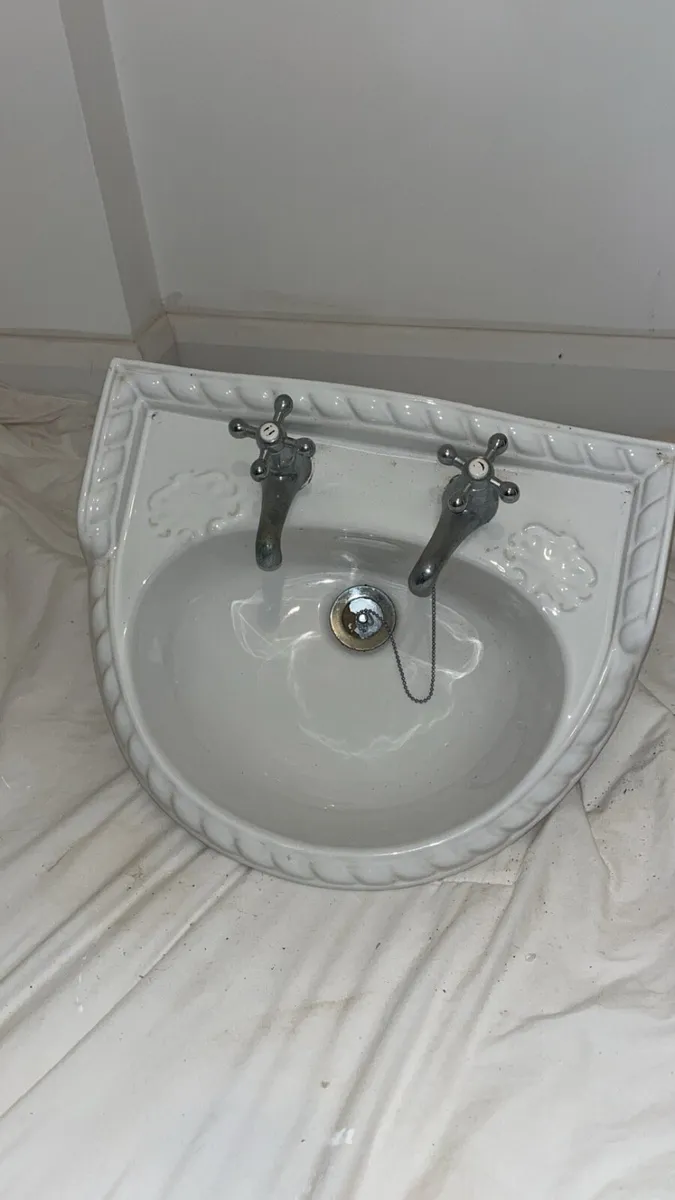 Wash baseing /sink - Image 2