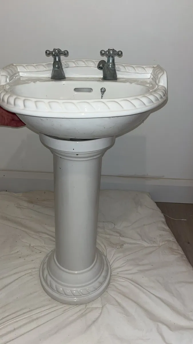 Wash baseing /sink - Image 3