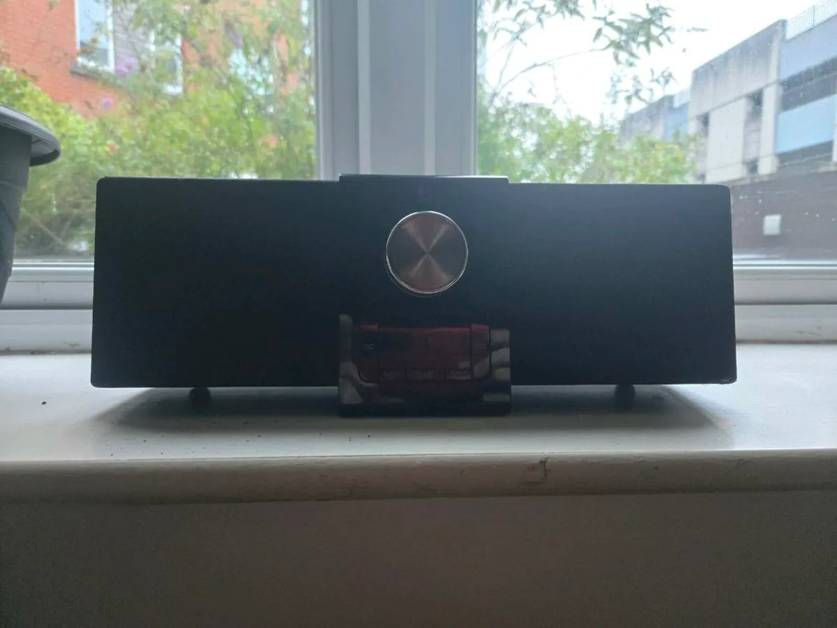 Wired speaker & charger for old iphone/ipod - Image 2