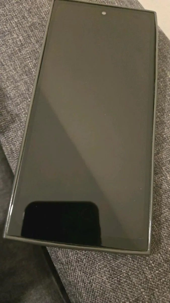it is a phone it is a version of Samsung - Image 1