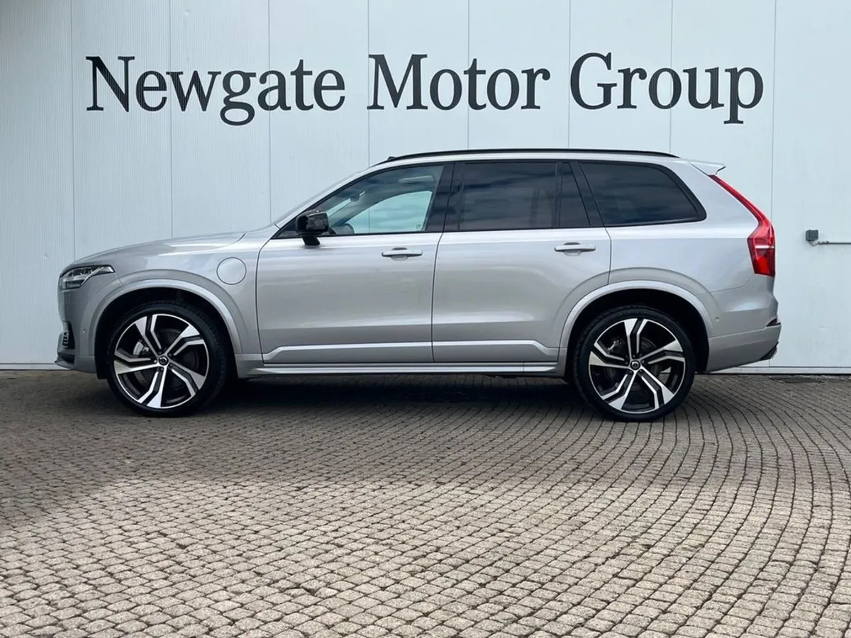 Volvo XC90 Recharge T8 Ultimate AWD - Image 4