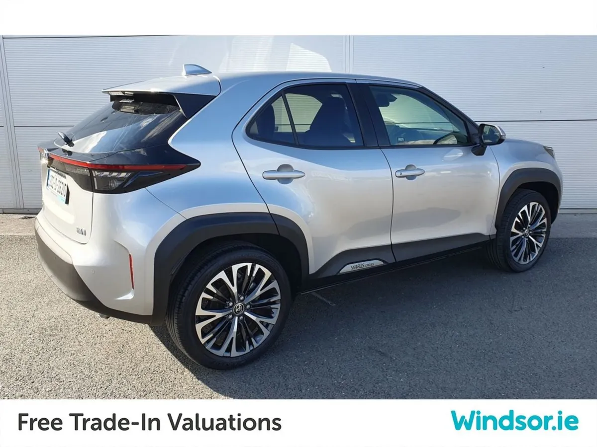 Toyota Yaris Cross 1.5 Hybrid Auto - Image 3