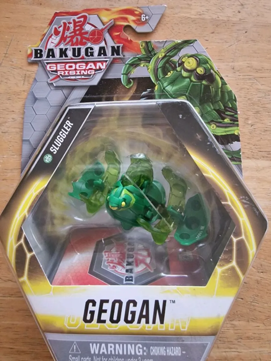 Geogan Rising Green Sluggler With Cards Figure - Image 1