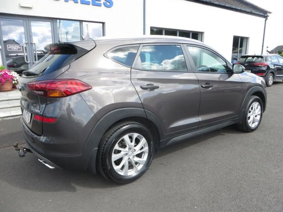 Hyundai Tucson Executive 5DR - Image 3