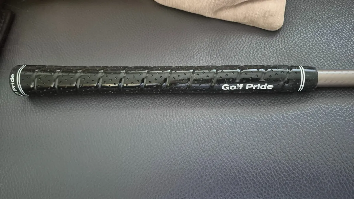 Ping driver, 3 wood shafts and gap wedge - Image 1