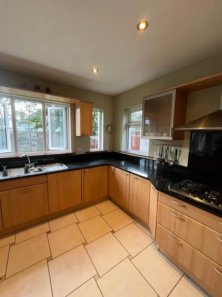 Kitchen - Image 2