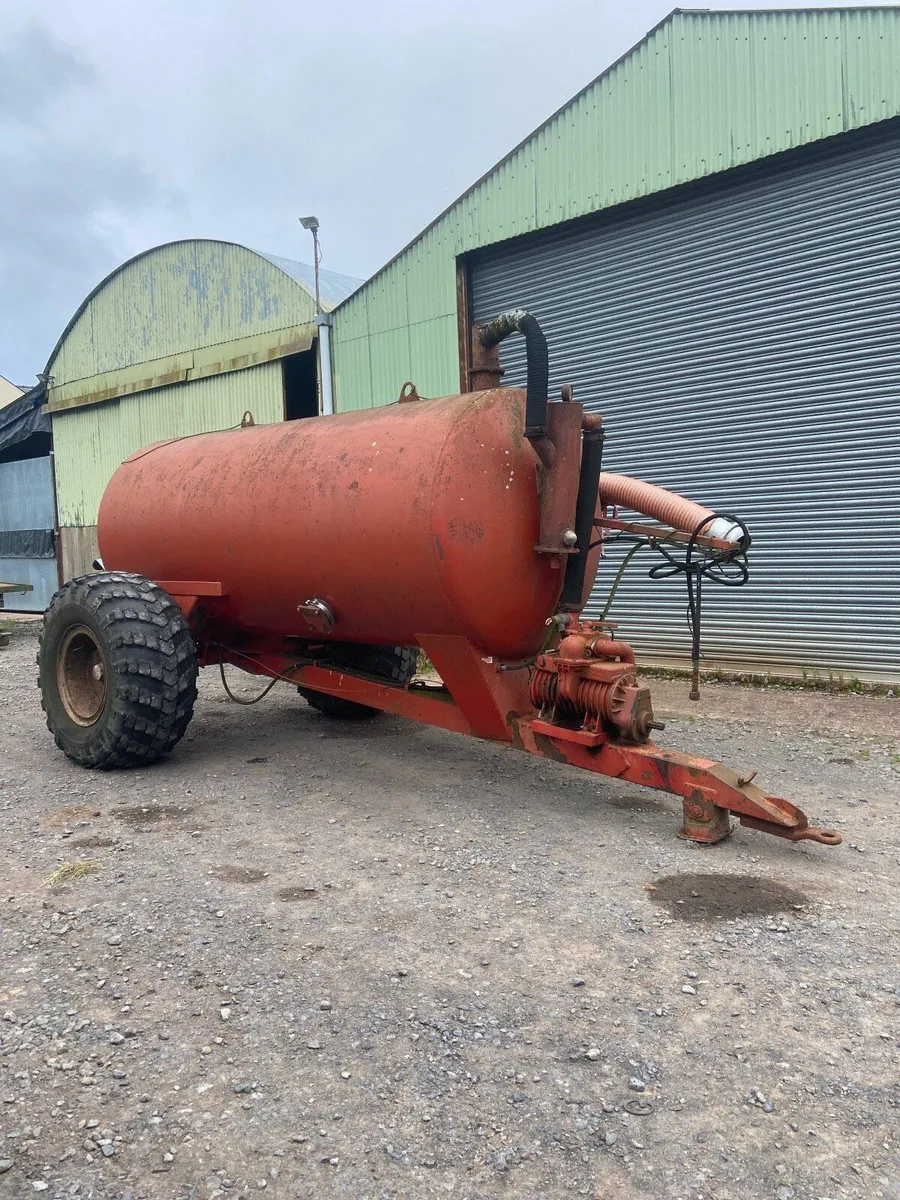Redrock 1100 tanker - Image 1