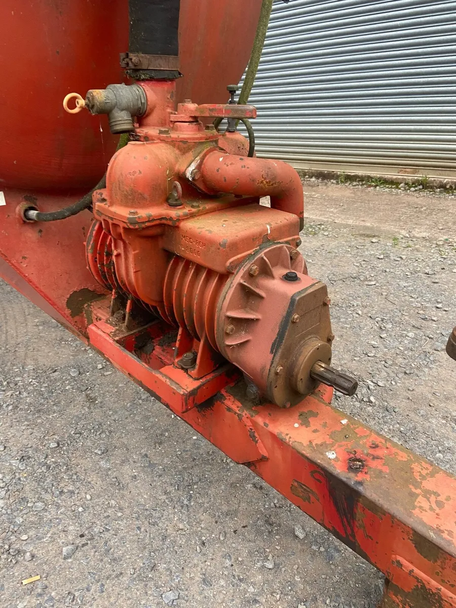 Redrock 1100 tanker - Image 4