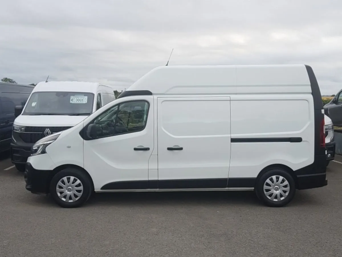 Renault Trafic High Roof - Image 2
