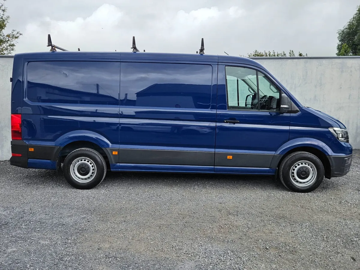 192 VOLKSWAGEN CRAFTER MWB 2.0 DIESEL 140 BHP - Image 4