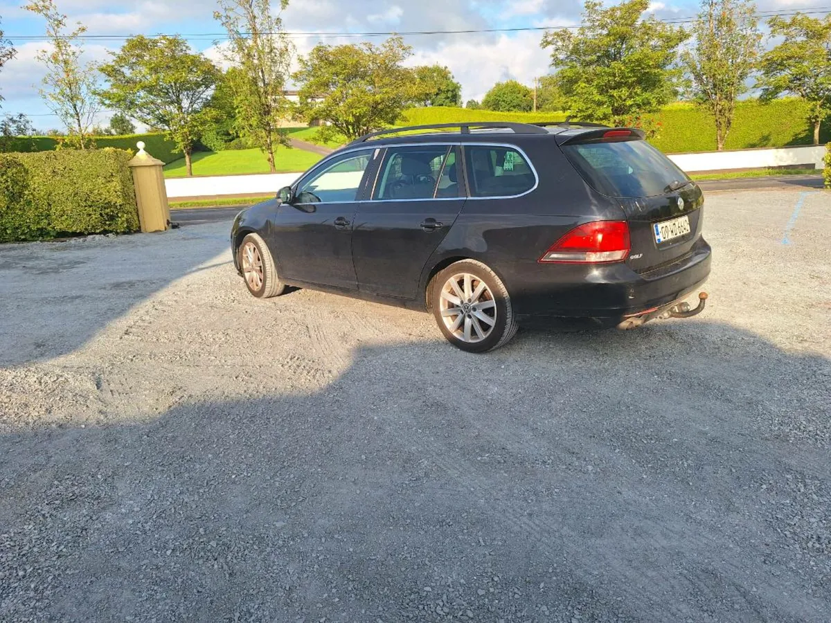 Automatic VW Golf Estate - Image 2