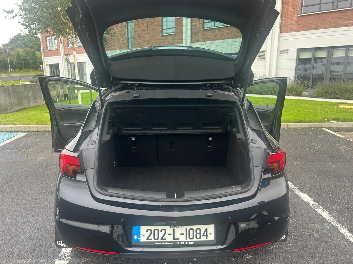 Opel Astra 2020 Black SC 1.2 Turbo - Image 2