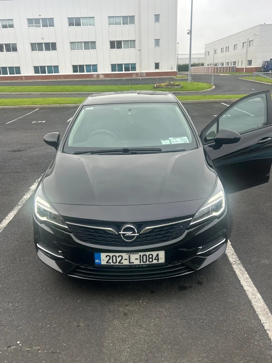 Opel Astra 2020 Black SC 1.2 Turbo - Image 1