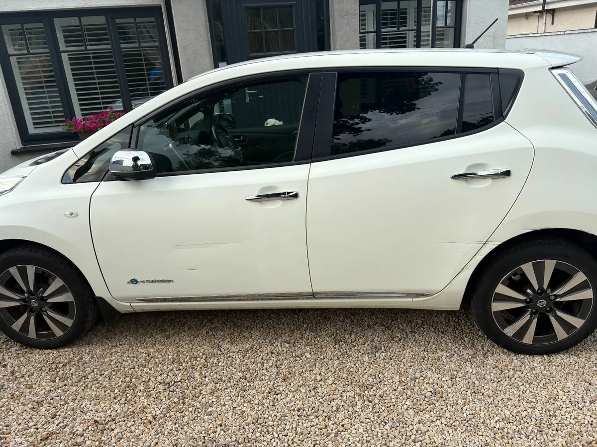 Nissan Leaf 2016 - Tekna spec - Image 1