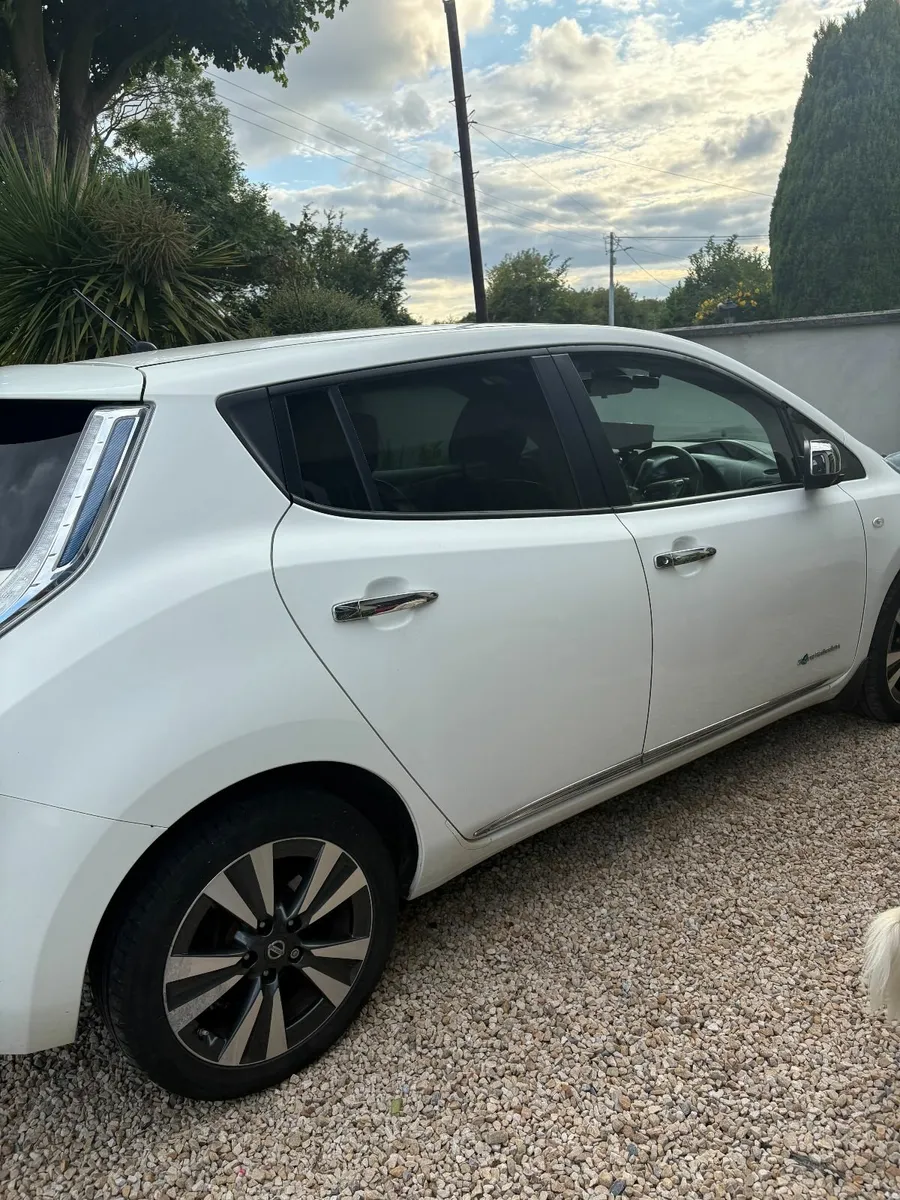 Nissan Leaf 2016 - Tekna spec - Image 3