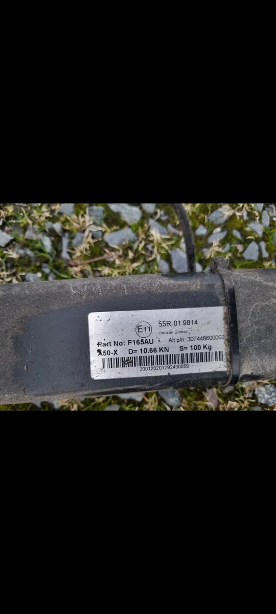 2016 ford kuga towbar & kuga floor mats - Image 2