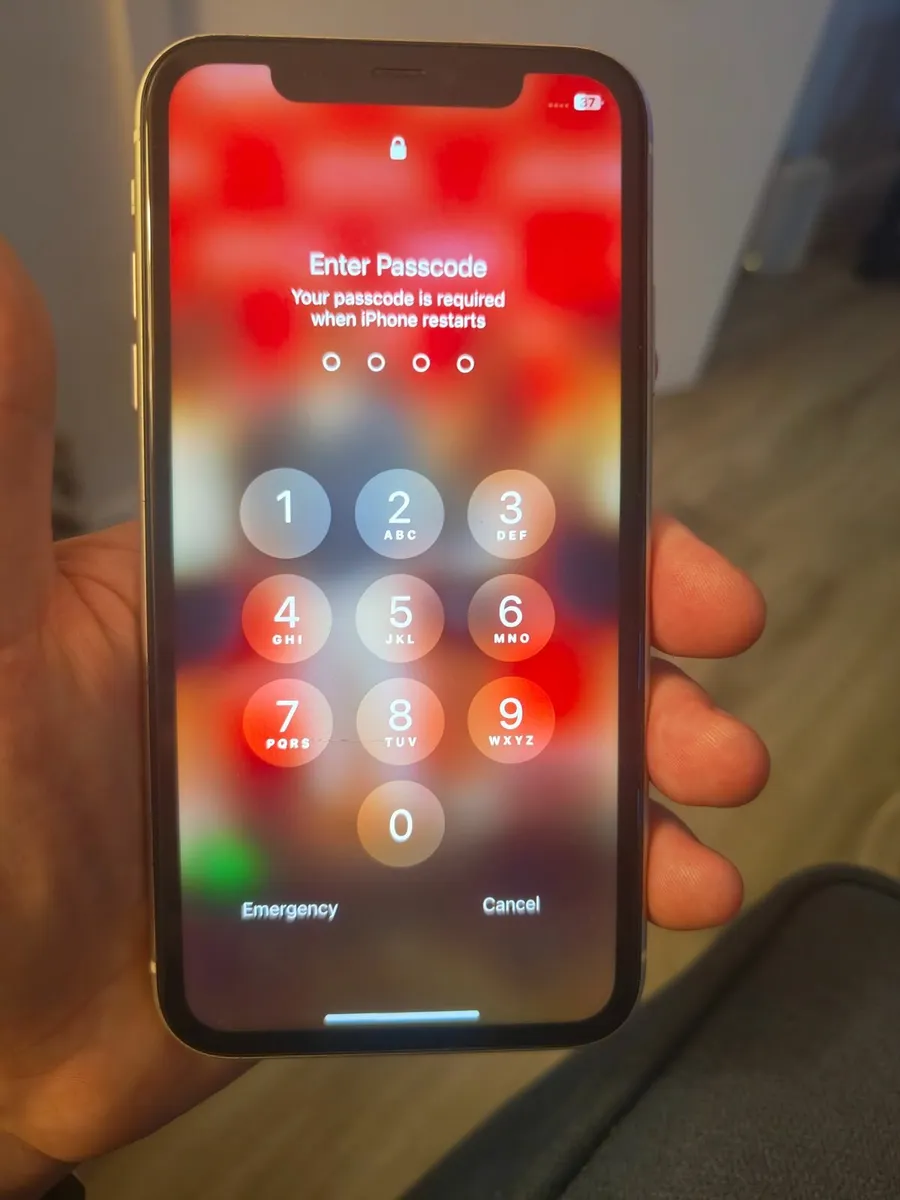 iPhone for part's - Image 3