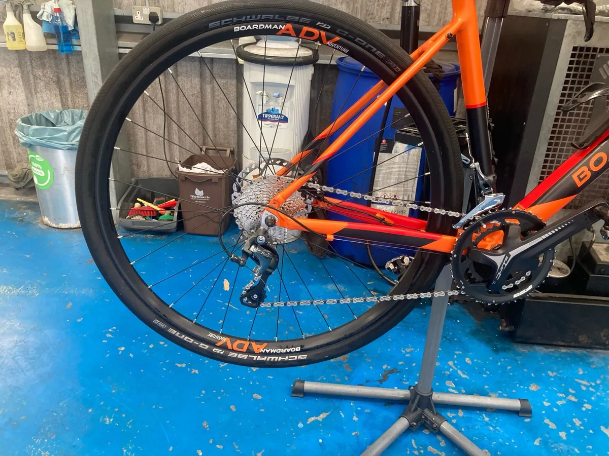 Boardman X7 ADV gravel bike. - Image 3