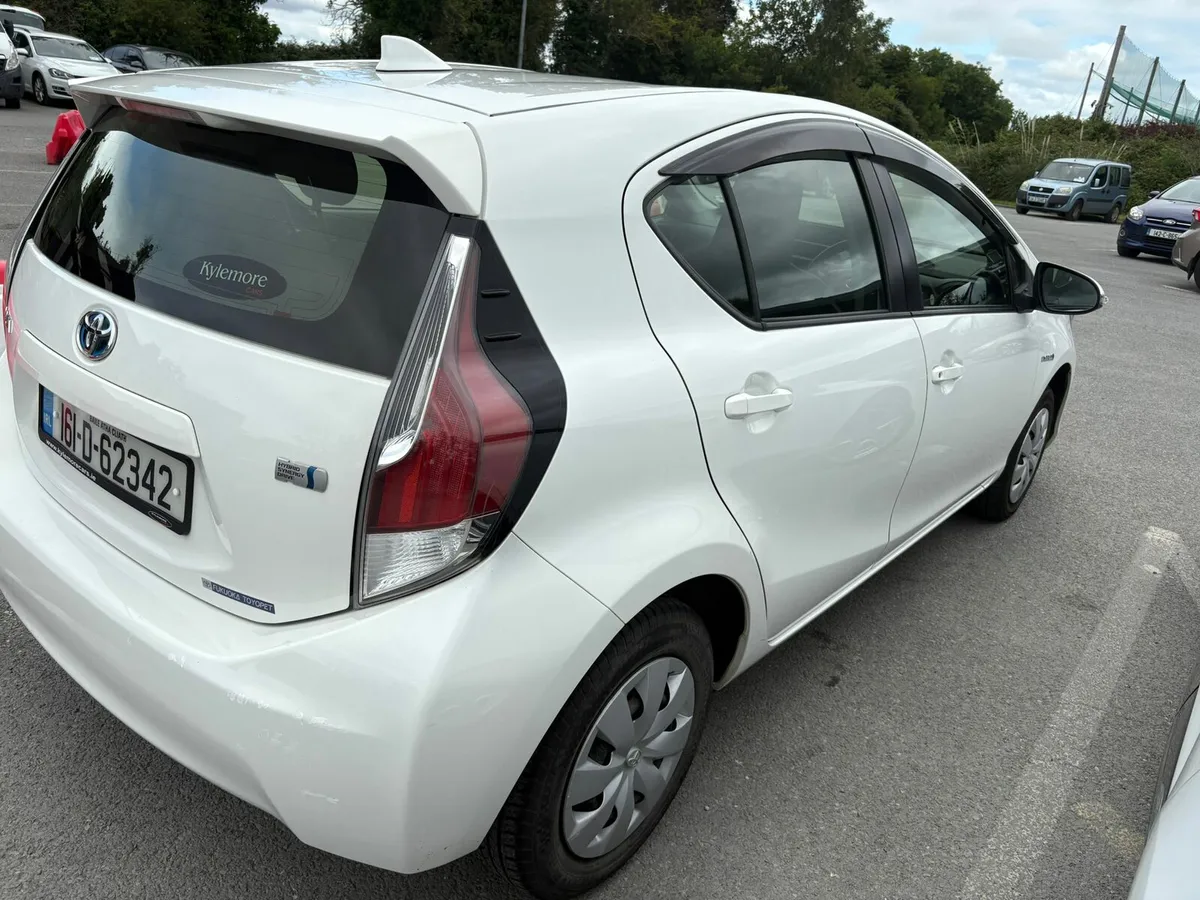 Toyota agua - Image 3