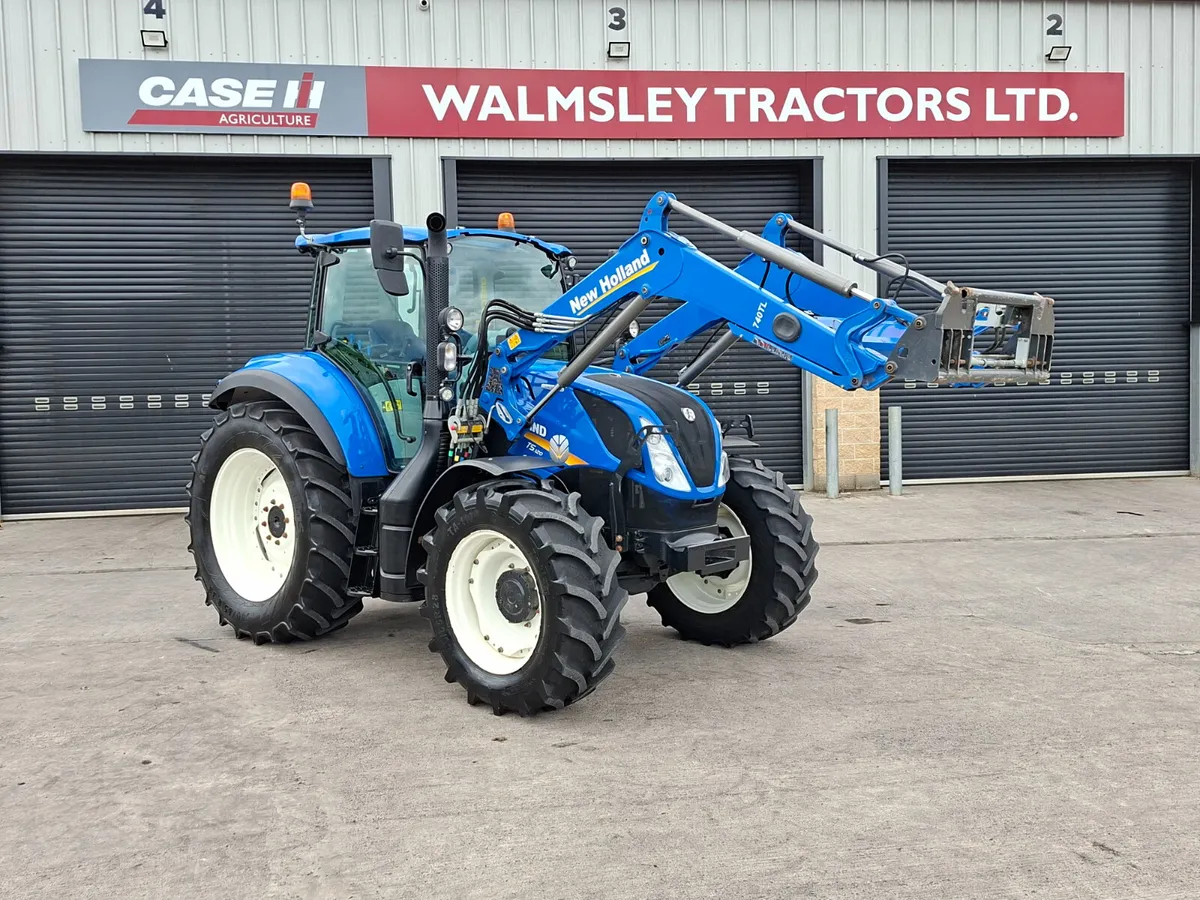 NEW HOLLAND T5120 & LOADER - Image 1