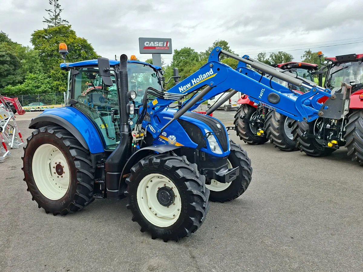 NEW HOLLAND T5120 & LOADER - Image 2