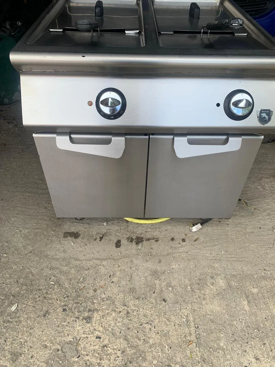 Double gas fryer