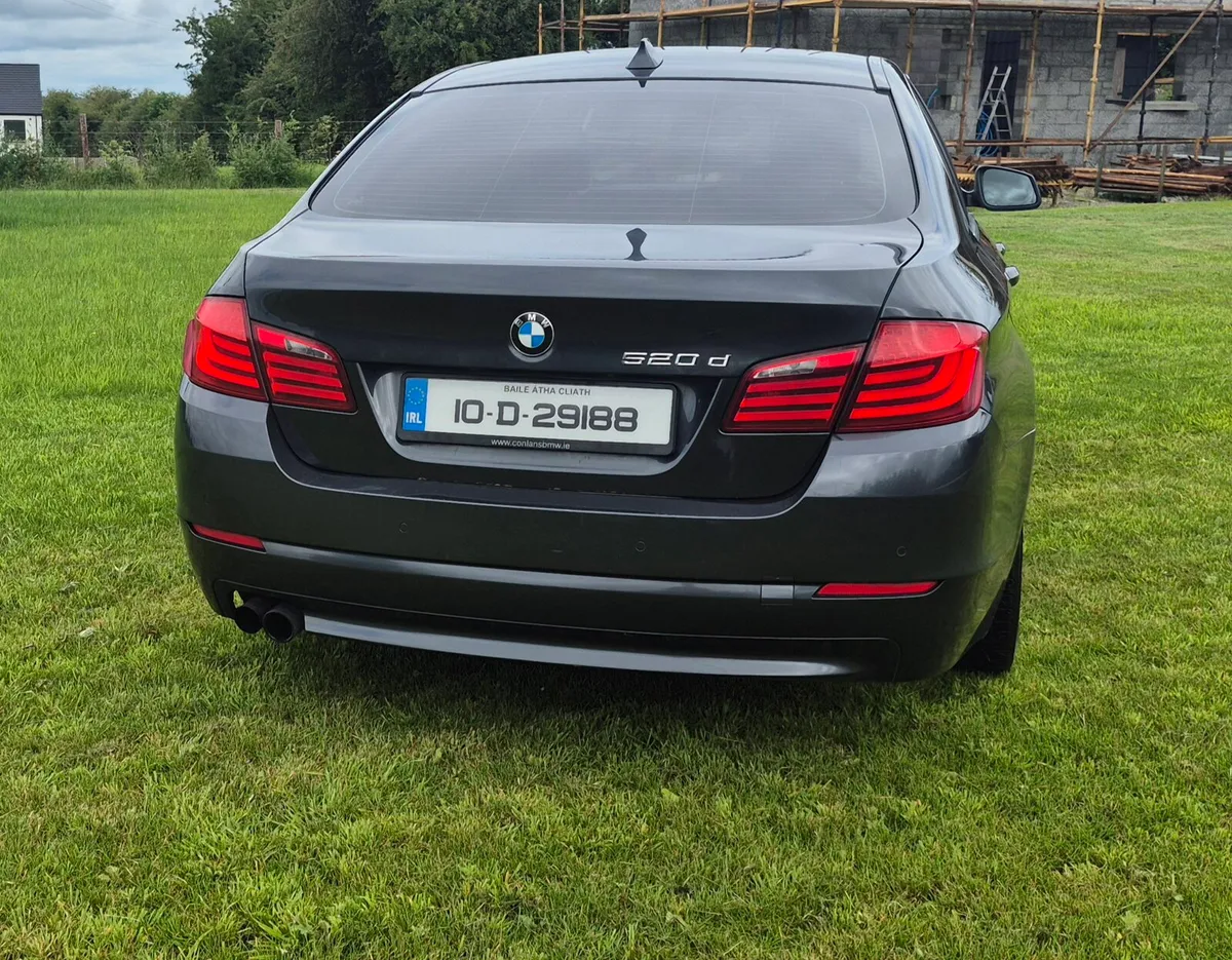 BMW 5 Series 2010 - Image 3