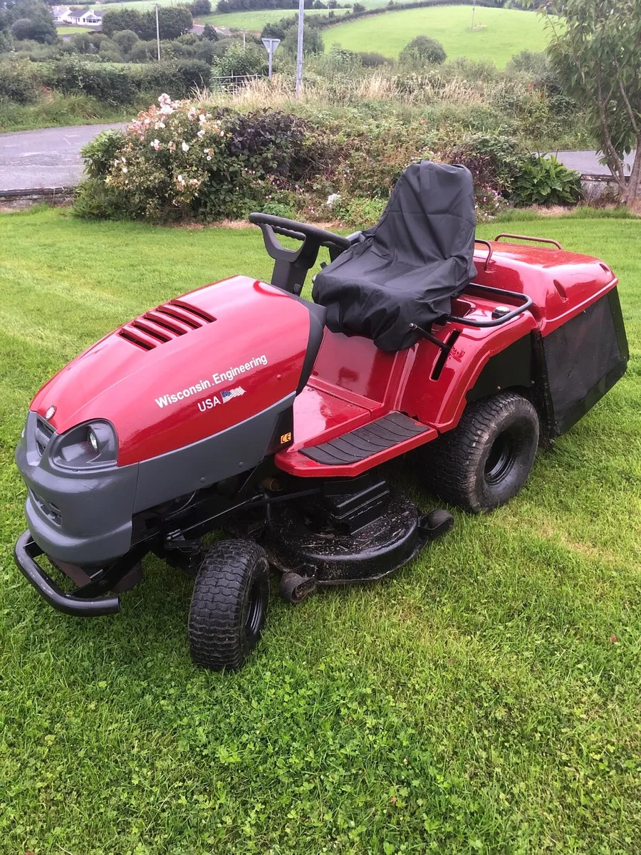 Ride on mower - Image 3