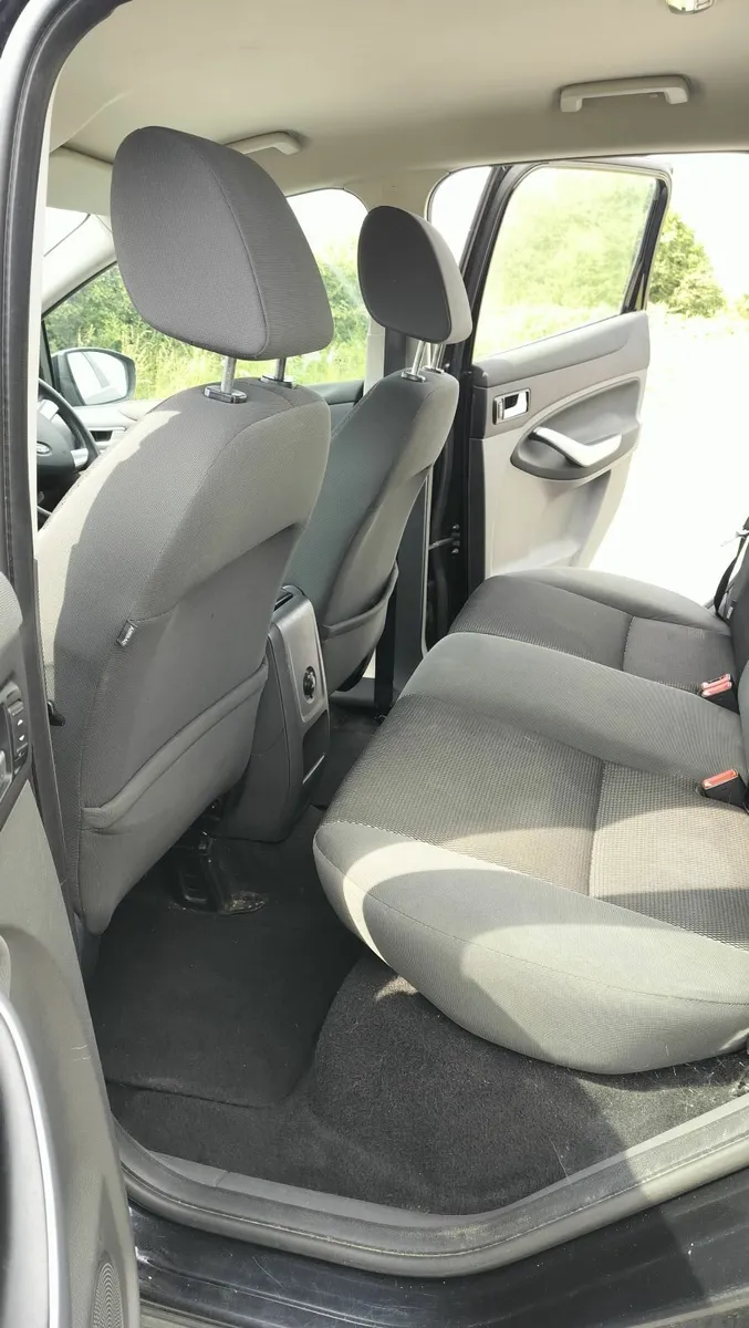 Ford Kuga 2011 - Image 4