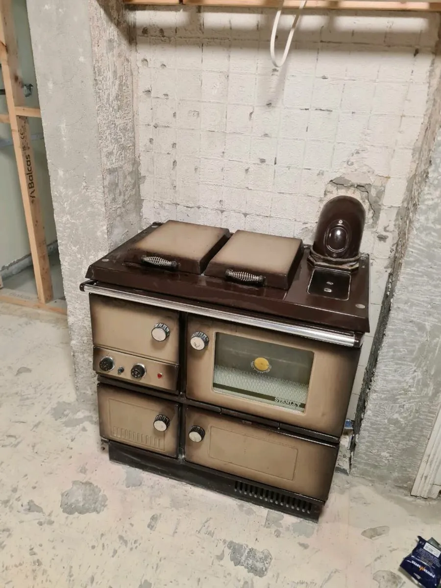 Stanley oil cooker - Image 1