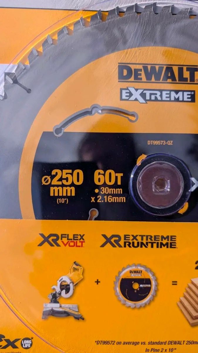 DeWalt Extreme Runtime 250mm 60 Tooth Blade - New - Image 2