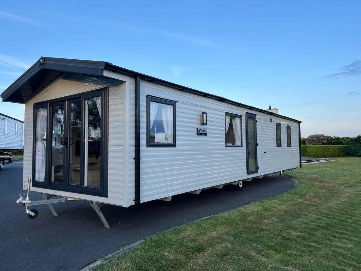 Willerby Manor mobile home - Image 1