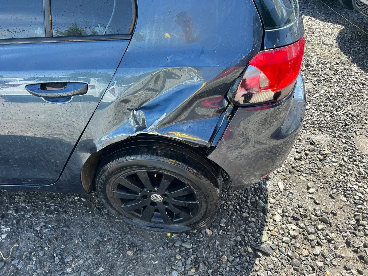 2010 Vw Golf 1.6 diesel driving - Image 2