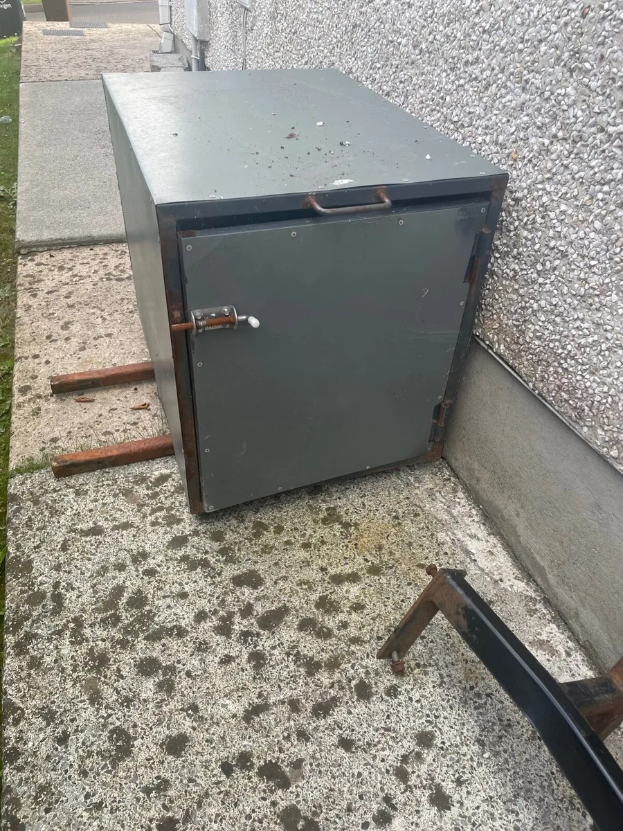 Dog box - Image 3